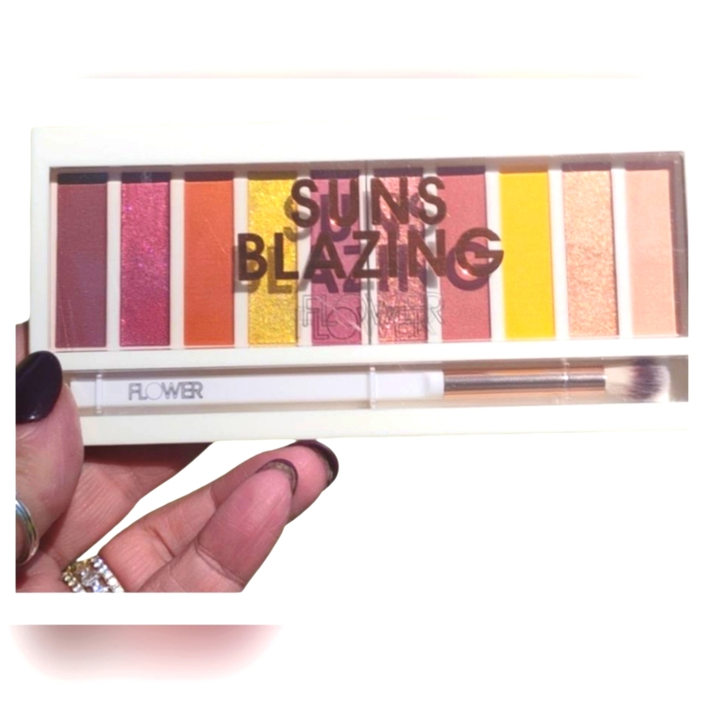 Flower By Drew Barrymore Suns Blazing Eyeshadow Palette NEW